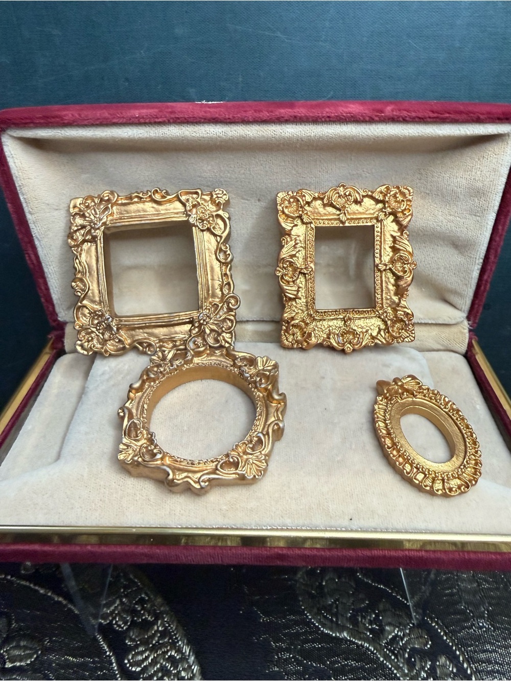 Gold Ornate Mini Decorative Resin Frames - Set of 4